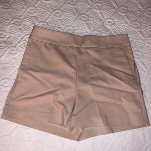 Express High Waisted NEVER WORN shorts (size 6)